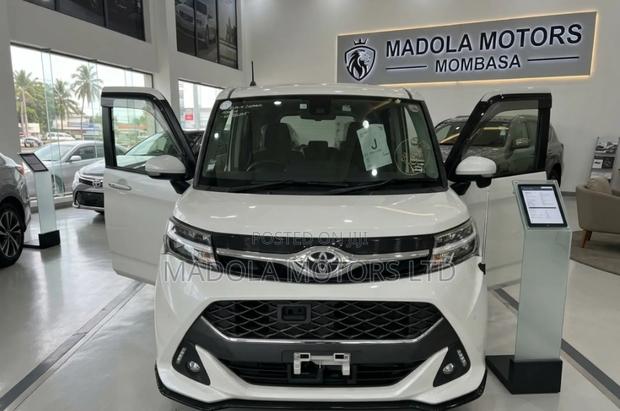 Toyota Tank 1.0 AWD 2019 Pearl