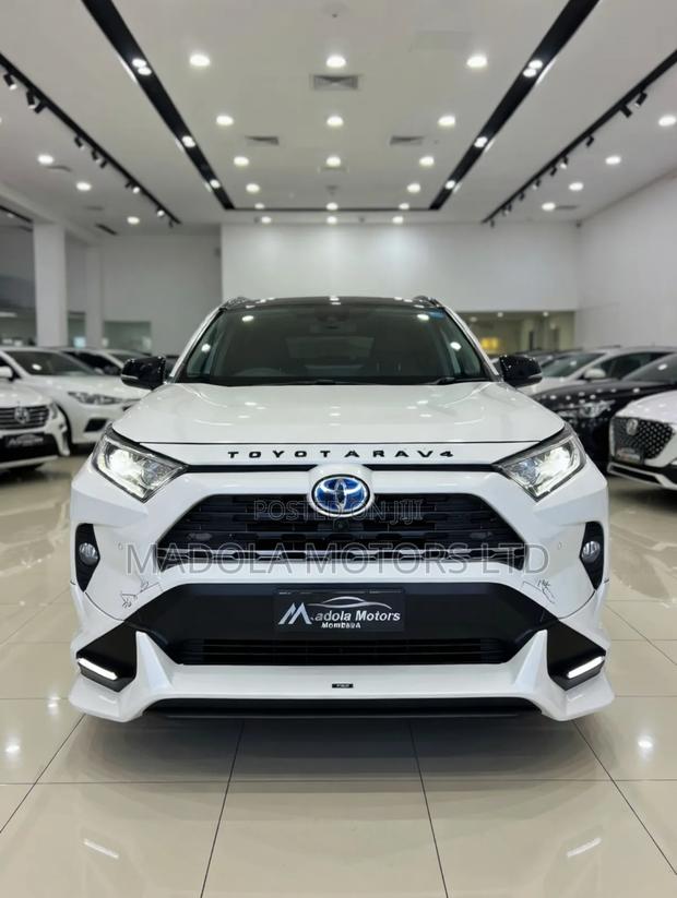 Toyota RAV4 Adventure AWD 2020 White