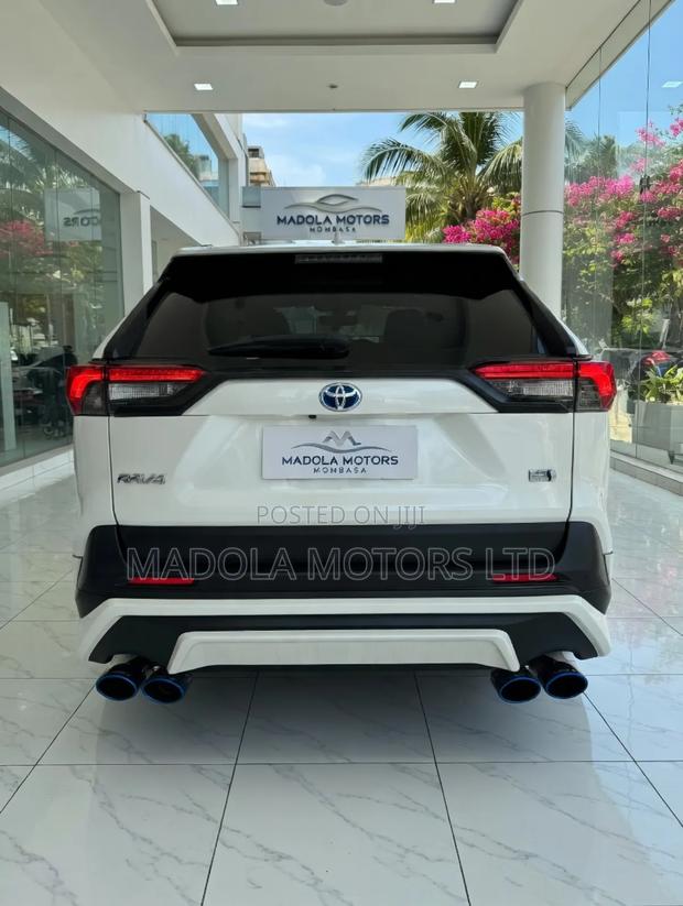 Toyota RAV4 Adventure AWD 2020 White