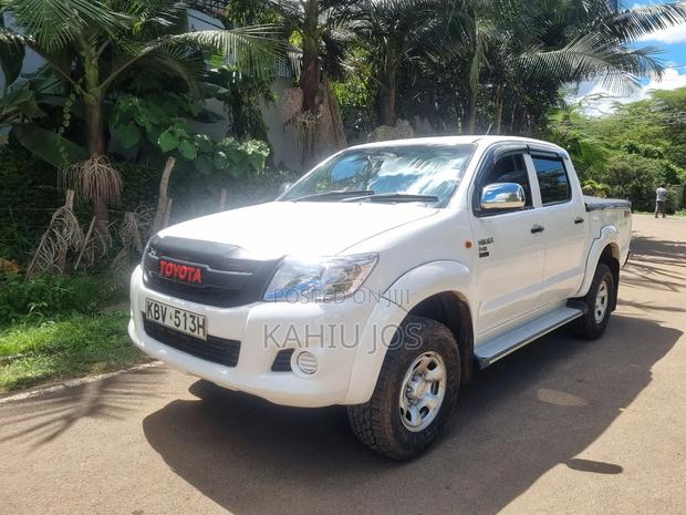 Toyota Hilux 2013 Off white