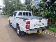 Toyota Hilux 2013 Off white for sale