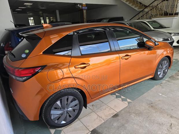 Nissan Note 1.2 Hybrid 2021 Orange