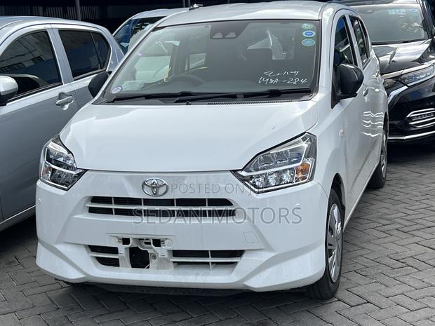 Daihatsu Mira 2019 Off white