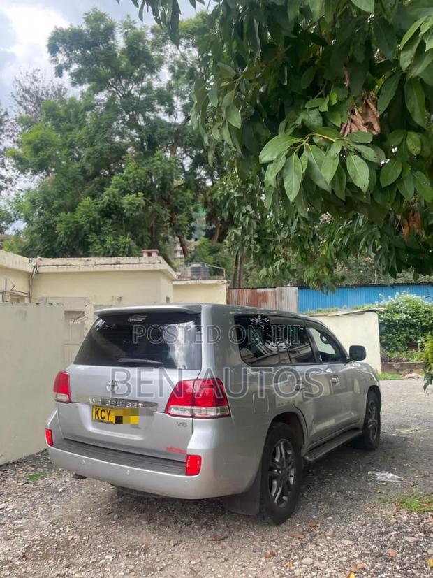 Toyota Land Cruiser 4.5 V8 TD STD 2011 Silver