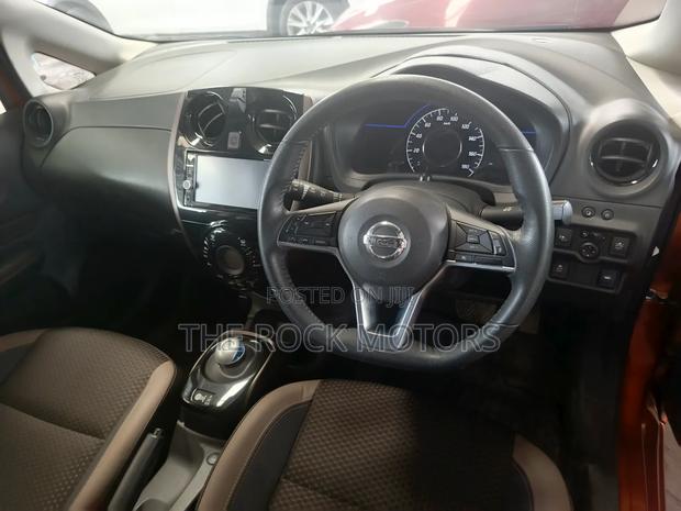 Nissan Note 2018 Orange