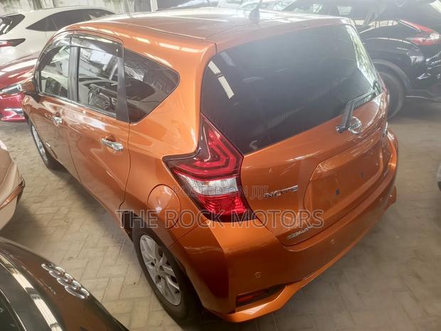 Nissan Note 2018 Orange