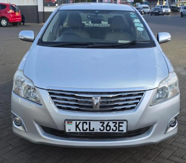 Toyota Premio 2011 Silver
