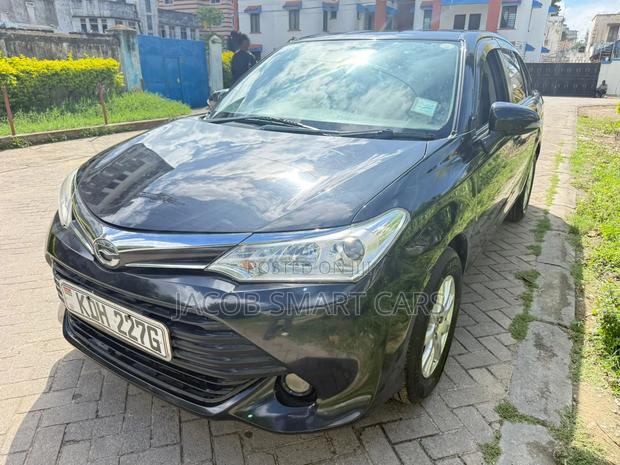 Toyota Axio 2015 Black