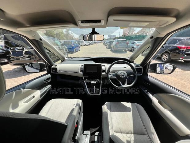 Nissan Serena 2018 White