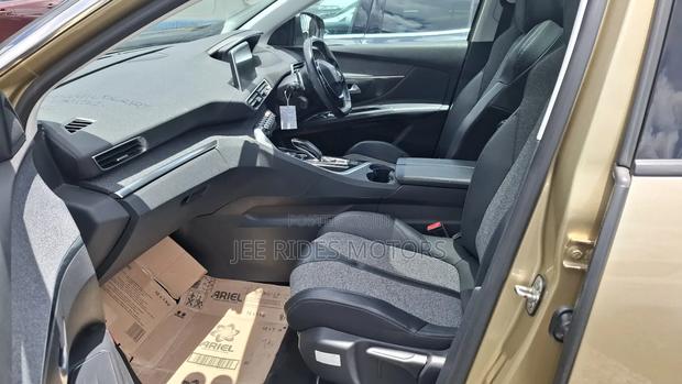 Peugeot 5008 1.6 THP 165 GT Line 2018 Gold