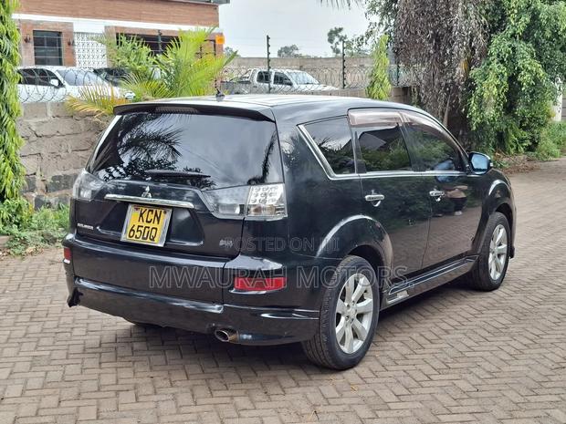 Mitsubishi Outlander 2010 Black