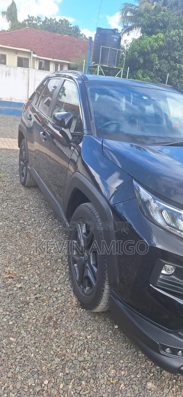 Toyota RAV4 2022 Black
