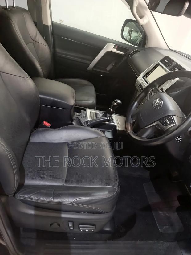 Toyota Land Cruiser Prado 2019 Black