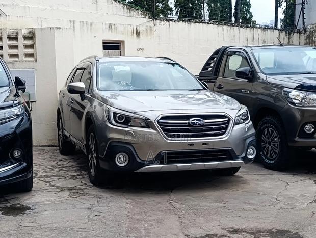 Subaru Outback 2.5i Premium AWD 2018 Brown