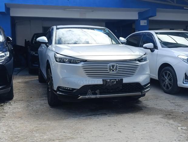 Honda Vezel 2021 White
