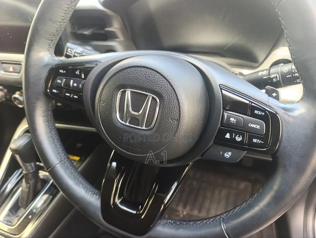 Honda Vezel 2021 White
