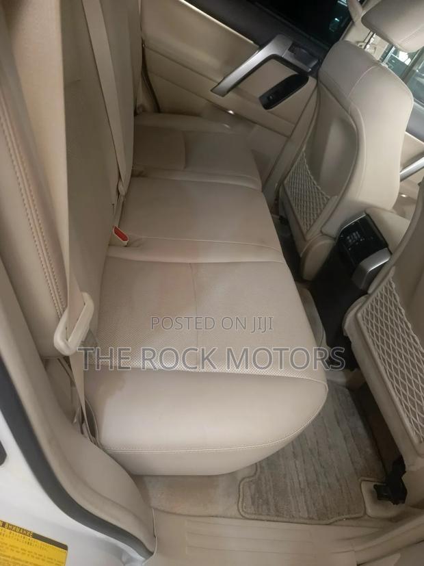 Toyota Land Cruiser Prado 2019 White