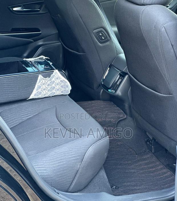 Toyota Crown 2018 Black