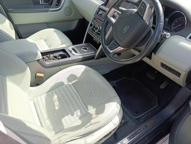 Land Rover Discovery Sport HSE 2019 Green