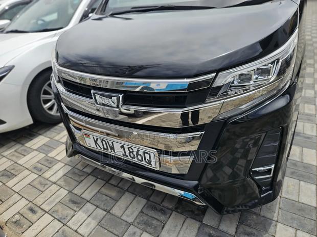 Toyota Noah 2018 Black