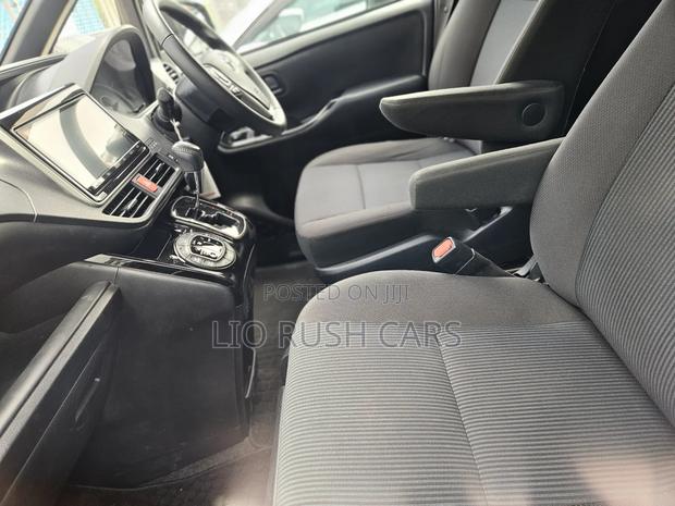 Toyota Noah 2018 Black