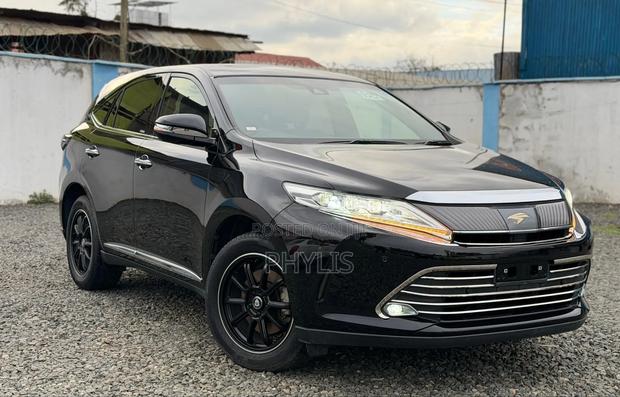 Toyota Harrier 2.0 2019 Black