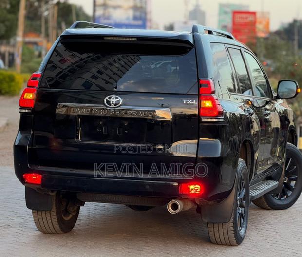 Toyota Land Cruiser Prado 2020 Black
