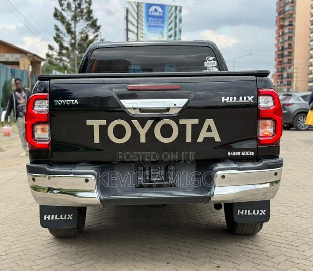 Toyota Hilux 2020 Black