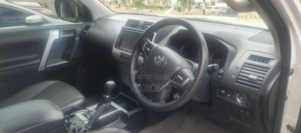 Toyota Land Cruiser Prado 2018 White