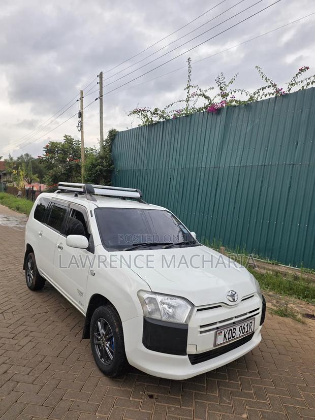 Toyota Succeed SV Premium 2014 White