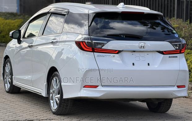 Honda Fit Shuttle 1.5 Hybrid 2WD 2019 White