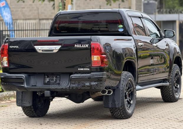 Toyota Hilux Revo Double Cab Deisel 2.4 AWD 2019 Black