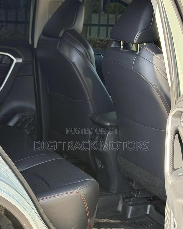 Toyota RAV4 Adventure 2019 Green