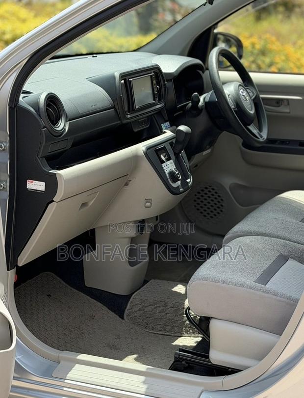 Toyota Passo 1.0 FWD 2020 Silver