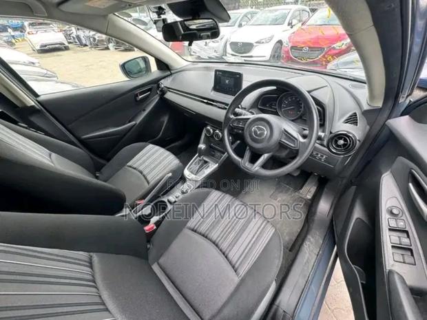 Mazda 2 2019 Blue
