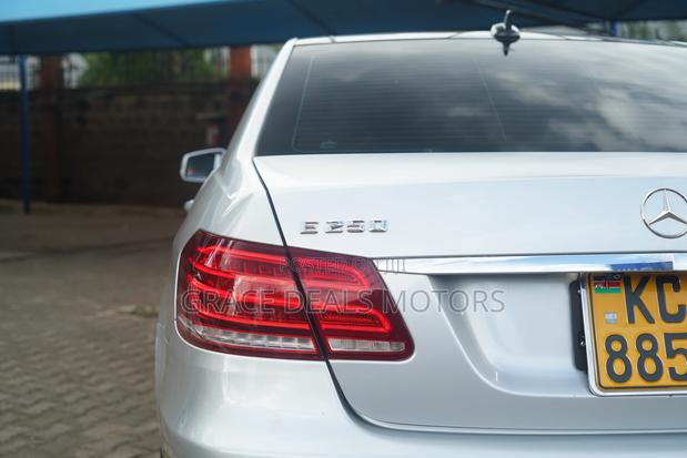 Mercedes-Benz E250 2013 Silver