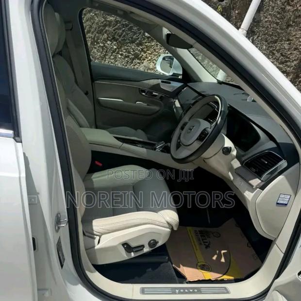 Volvo XC90 2020 Off white