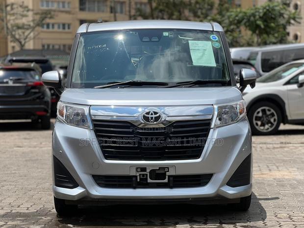 Toyota Roomy 2019 Gray