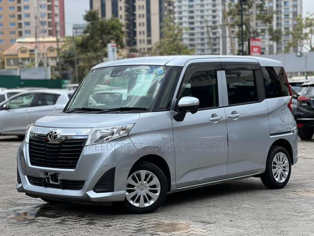 Toyota Roomy 2019 Gray