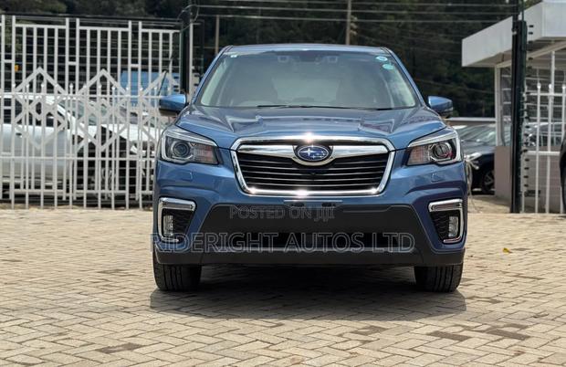 Subaru Forester Premium AWD 2019 Blue