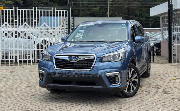 Subaru Forester Premium AWD 2019 Blue