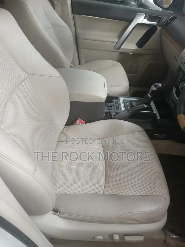 Toyota Land Cruiser Prado 2019 White