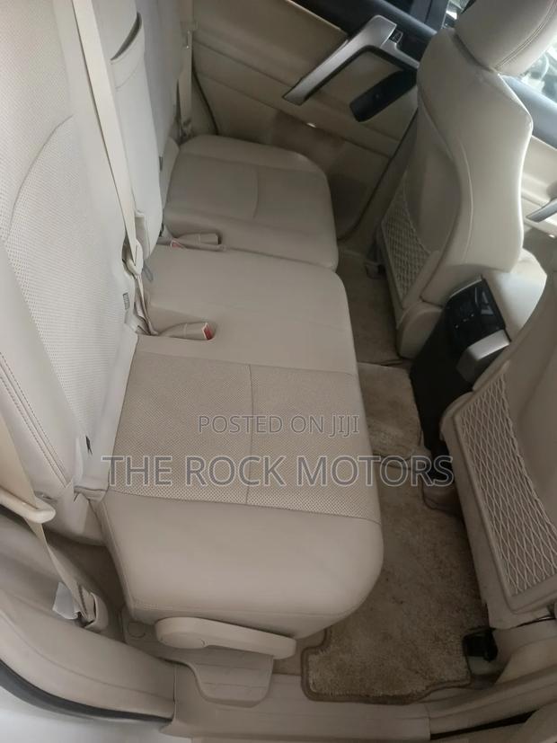Toyota Land Cruiser Prado 2019 White