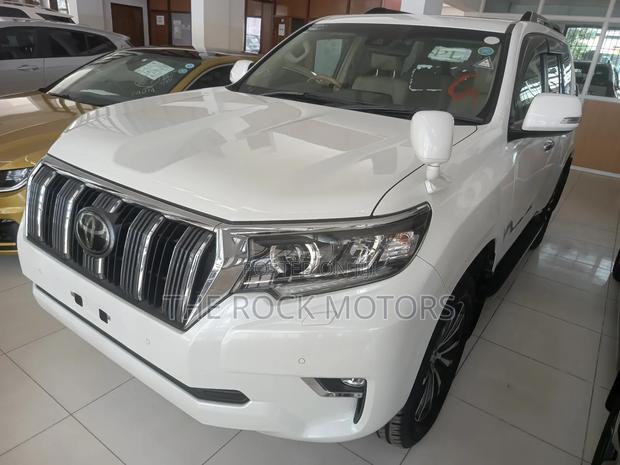 Toyota Land Cruiser Prado 2019 White