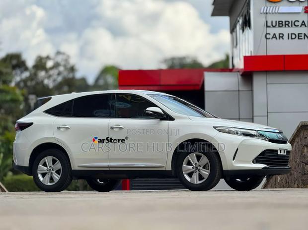 Toyota Harrier 2.0 4WD 2018 White