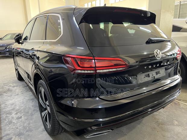 Volkswagen Touareg 2021 Black