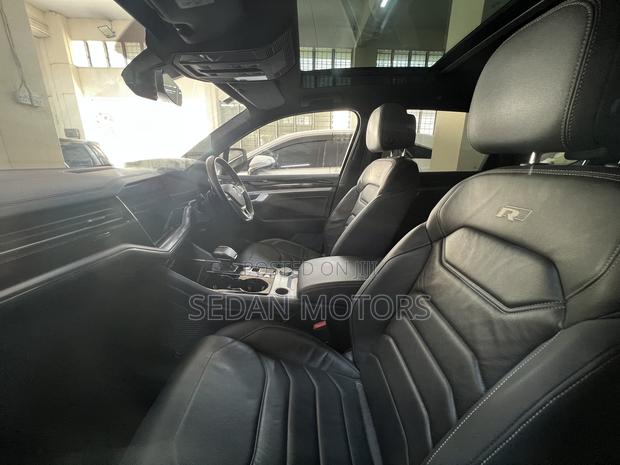 Volkswagen Touareg 2021 Black