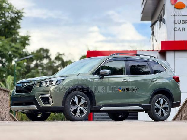 Subaru Forester Premium AWD 2019 Green
