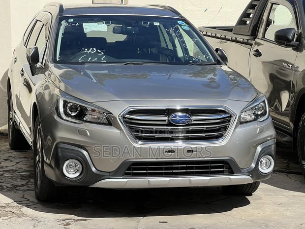 Subaru Outback 2019 Silver