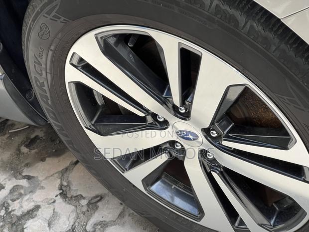Subaru Outback 2019 Silver